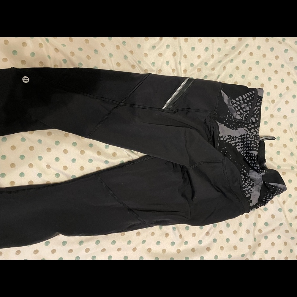 Lululemon size 4 zipper athletic leggings warm